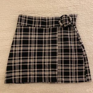 Zara Mini Skirt - Size US M